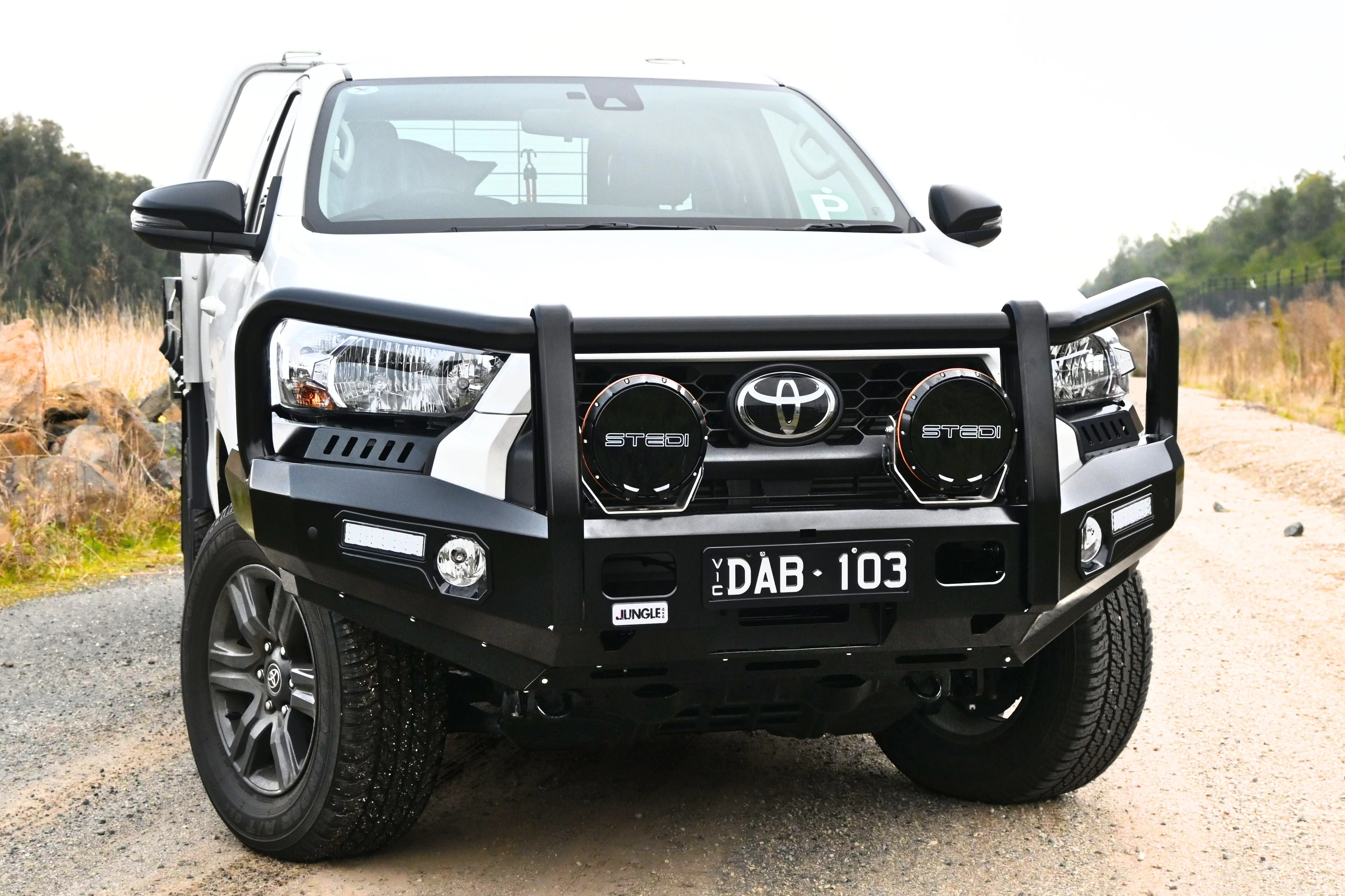 Toyota Hilux (2024-2025) Jungle 4x4 Commercial  Facelift Bull Bar - Image 3