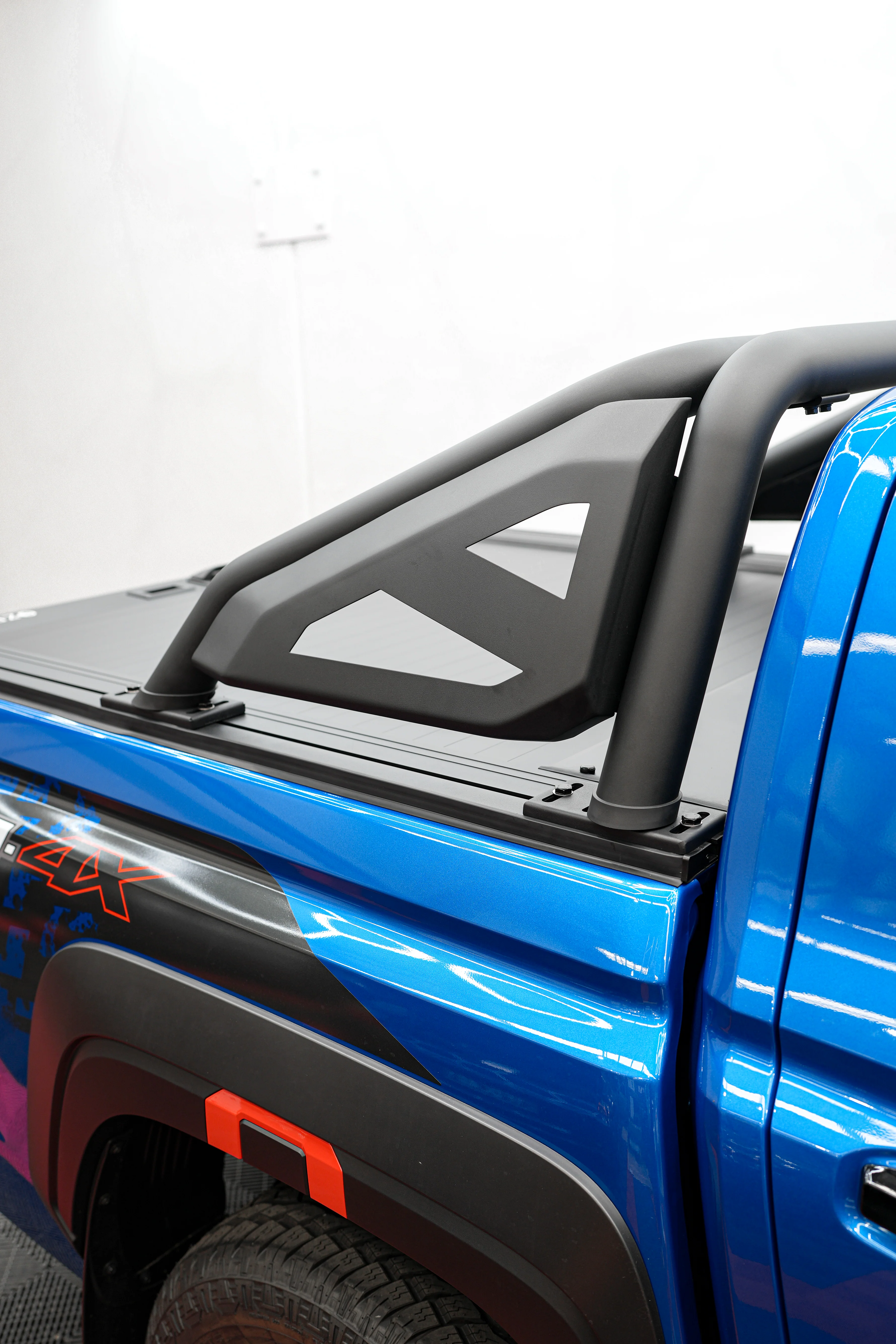 Nissan Navara (2026-2030) D27 New Generation Ozroo Manual Rollercover - Image 11